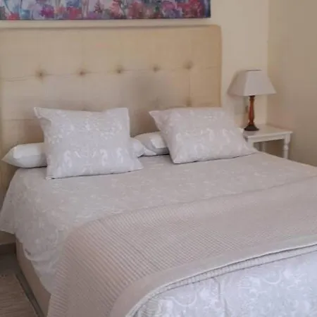 Charming In 65 M² Terrace شقة جيريز